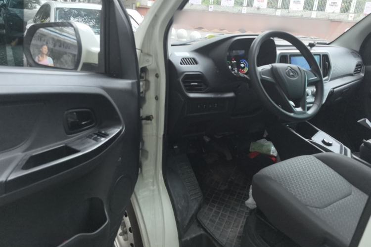 Used CHANGAN KAICHENG Ruixing EM60 2025 Passenger Version Comfort Model 6 Seats 300 km Liftback Door Driver Seat