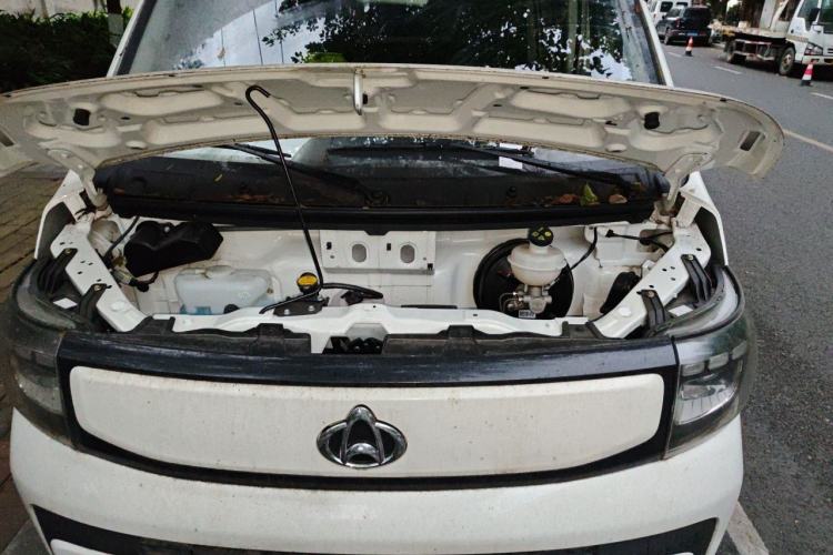 Used CHANGAN KAICHENG Ruixing EM60 2025 Passenger Version Comfort Model 6 Seats 300 km Liftback Door Engine Bay