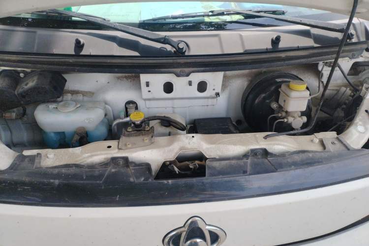 Used CHANGAN KAICHENG Ruixing EM60 2025 Cargo Version Comfort Type 2 Seats 300 km Side-Hinged Doors Engine Bay