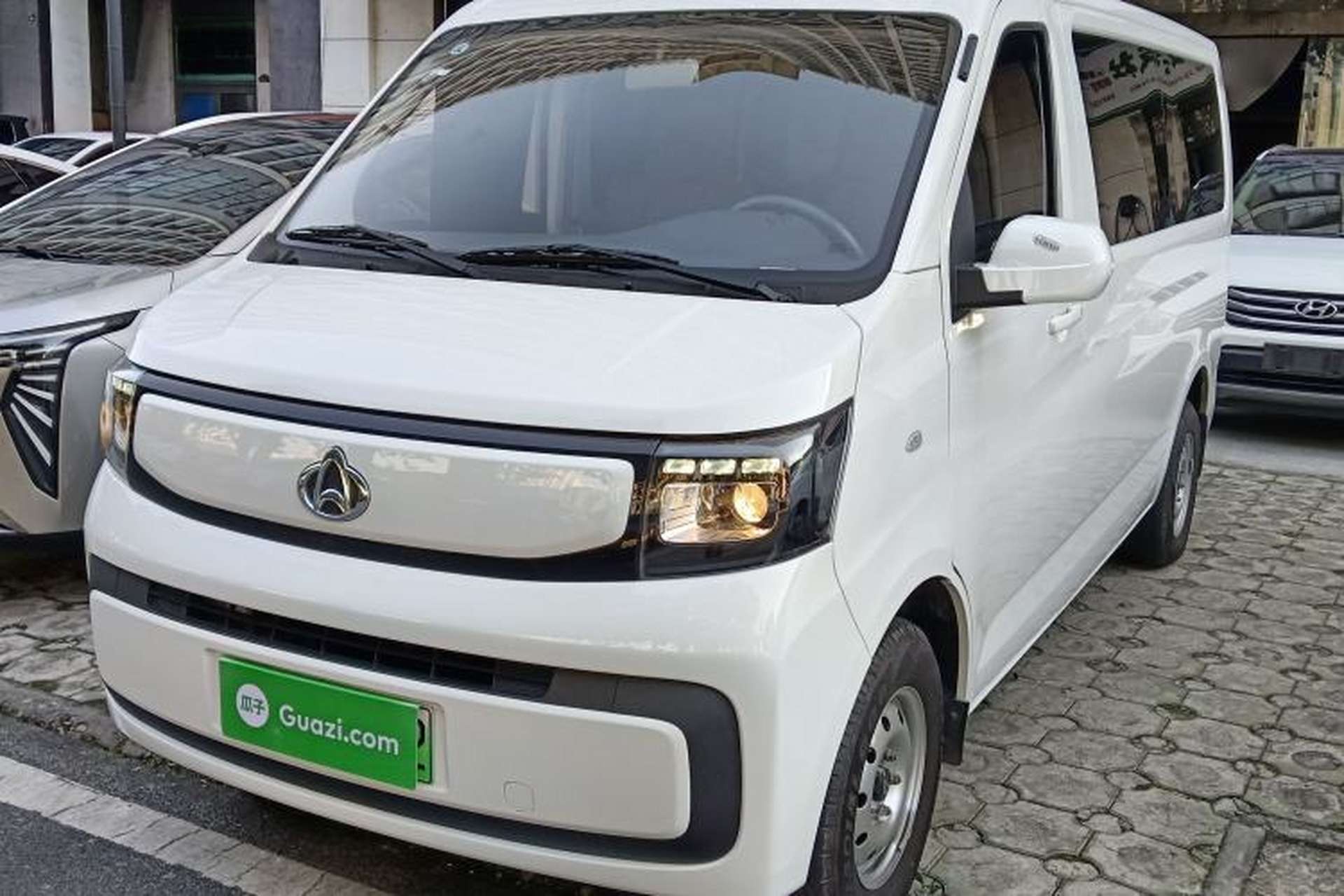 Used CHANGAN KAICHENG Ruixing EM60 2025 Passenger Version Comfort Edition 6 Seats 300 km Range Side-Hinged Doors Front Left 45 Deg