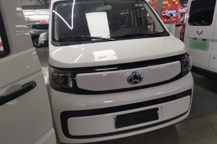 Used CHANGAN KAICHENG Ruixing EM60 2025 Passenger Version Comfort Edition 6 Seats 300 km Range Side-Hinged Doors Front Right 45 Deg