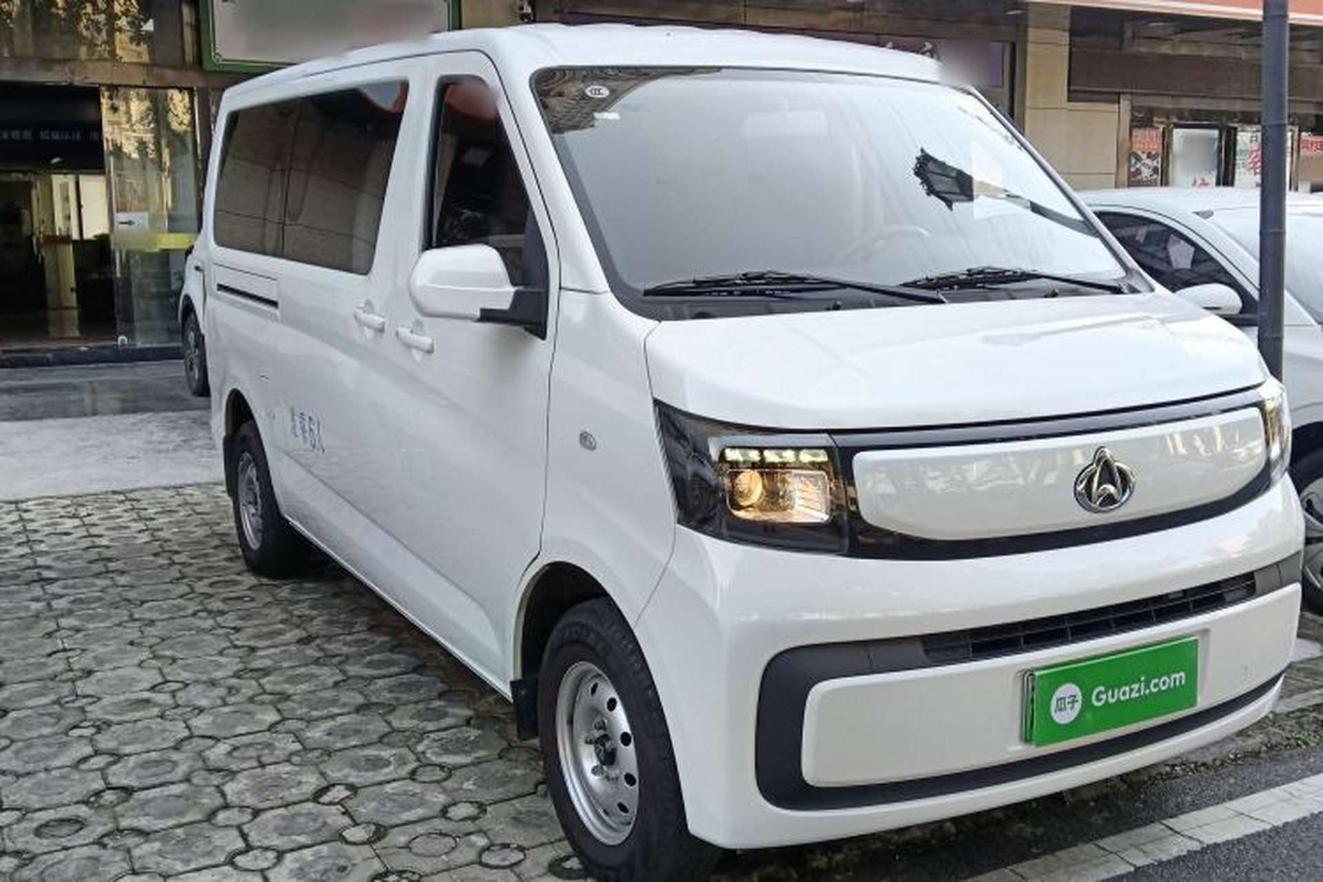 Used CHANGAN KAICHENG Ruixing EM60 2025 Passenger Version Comfort Edition 6 Seats 300 km Range Side-Hinged Doors Front Right 45 Deg