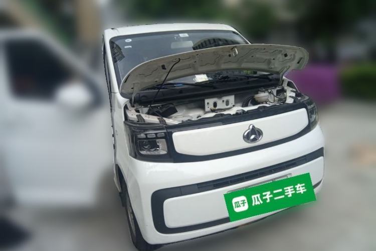 Used CHANGAN KAICHENG Ruixing EM60 2025 Passenger Version Comfort Model 6 Seats 300 km Liftback Door Front Right 45 Deg