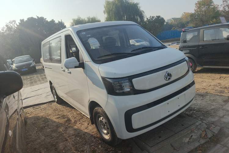 Used CHANGAN KAICHENG Ruixing EM60 2025 Passenger Version Comfort Edition 6 Seats 300 km Range Side-Hinged Doors Front Right 45 Deg