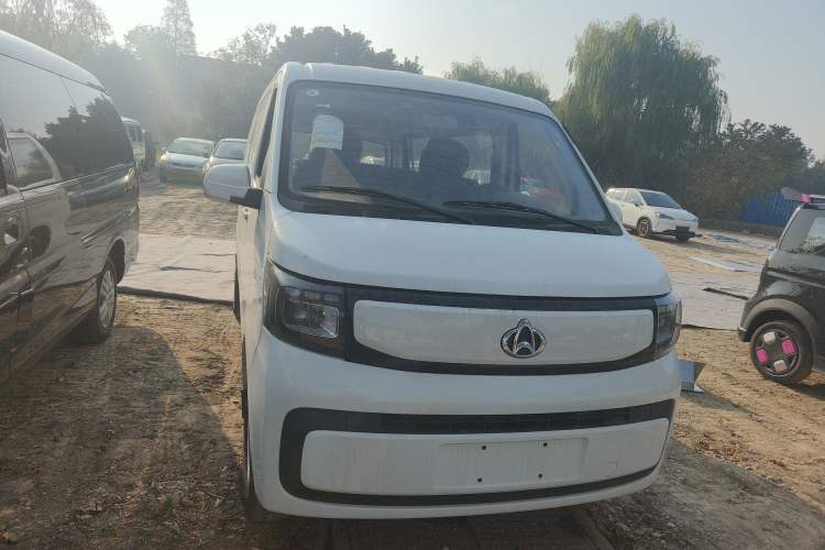 Used CHANGAN KAICHENG Ruixing EM60 2025 Passenger Version Comfort Edition 6 Seats 300 km Range Side-Hinged Doors Front