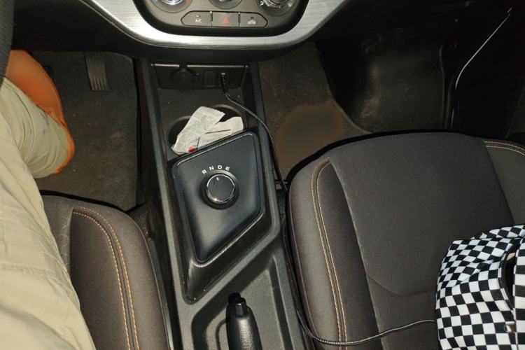 Used CHANGAN KAICHENG Ruixing EM60 2025 Passenger Version Comfort Model 6 Seats 300 km Liftback Door Gear Lever