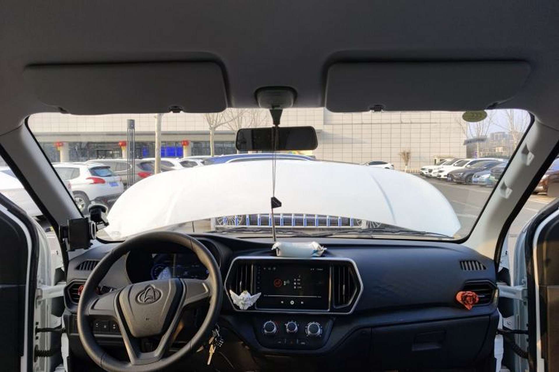 Used CHANGAN KAICHENG Ruixing EM60 2025 Passenger Version Comfort Edition 6 Seats 300 km Range Side-Hinged Doors Headliner