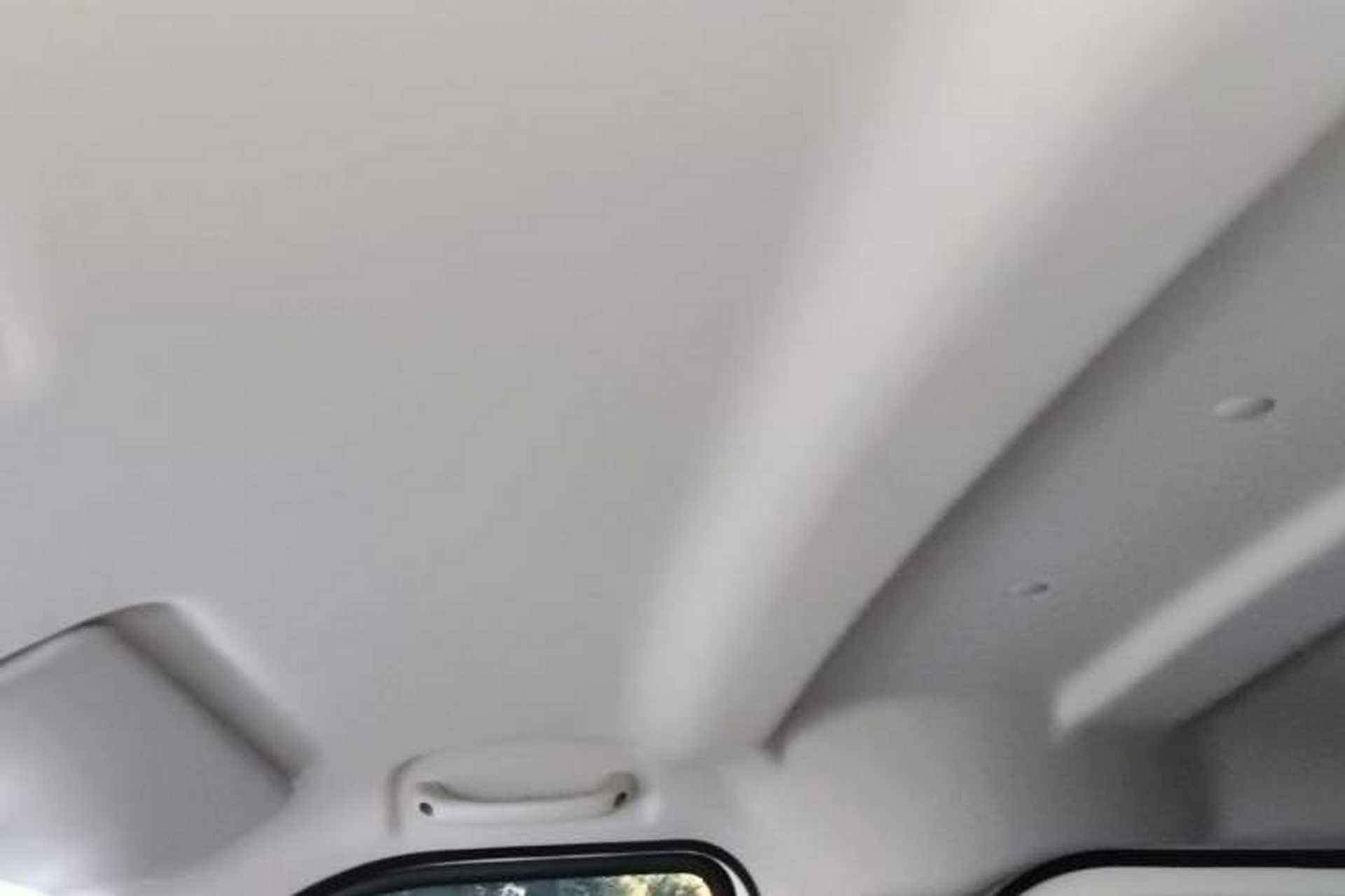 Used CHANGAN KAICHENG Ruixing EM60 2025 Passenger Version Comfort Edition 6 Seats 300 km Range Side-Hinged Doors Headliner