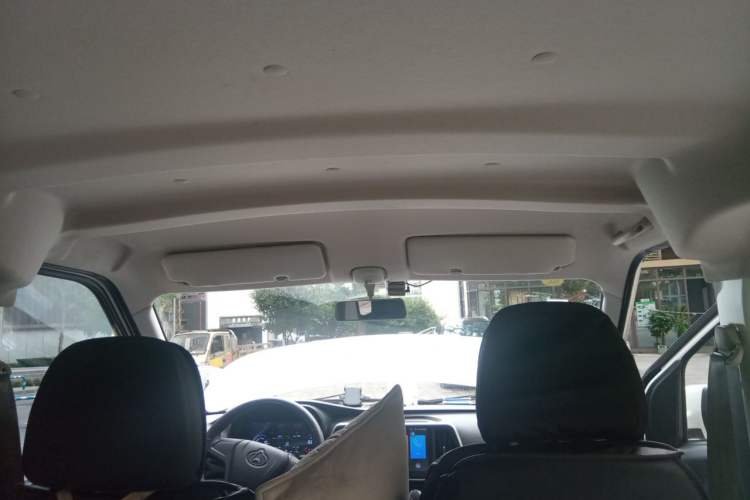 Used CHANGAN KAICHENG Ruixing EM60 2025 Passenger Version Comfort Model 6 Seats 300 km Liftback Door Headliner