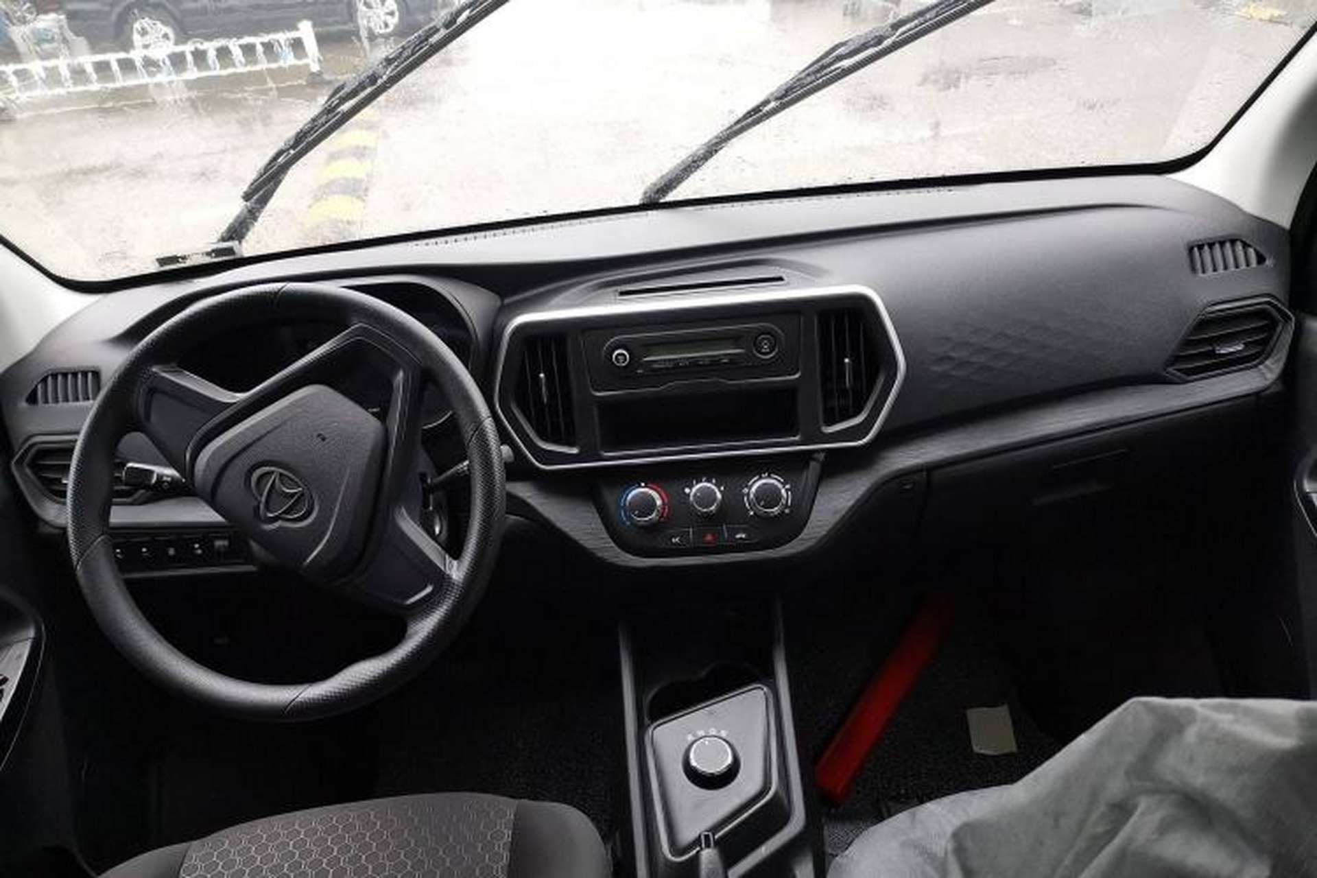 Used CHANGAN KAICHENG Ruixing EM60 2025 Passenger Version Comfort Model 6 Seats 300 km Liftback Door Interior 2