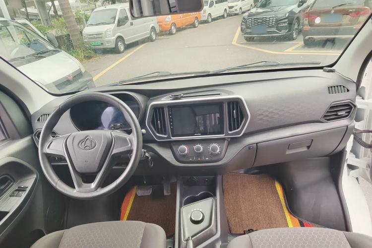 Used CHANGAN KAICHENG Ruixing EM60 2025 Passenger Version Comfort Edition 6 Seats 300 km Range Side-Hinged Doors Interior 2
