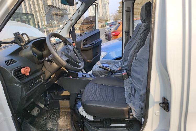 Used CHANGAN KAICHENG Ruixing EM60 2025 Passenger Version Comfort Edition 6 Seats 300 km Range Side-Hinged Doors Left Front Seat