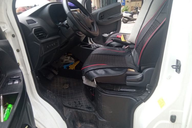 Used CHANGAN KAICHENG Ruixing EM60 2025 Passenger Version Comfort Model 6 Seats 300 km Liftback Door Left Front Seat