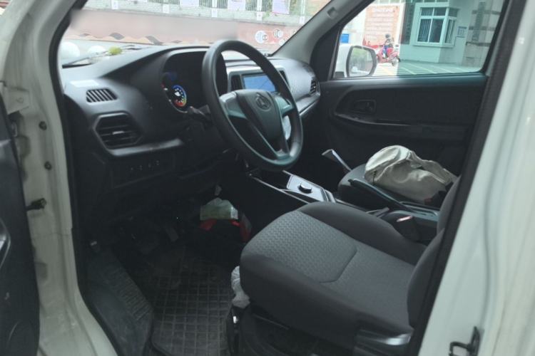 Used CHANGAN KAICHENG Ruixing EM60 2025 Passenger Version Comfort Model 6 Seats 300 km Liftback Door Left Front Seat