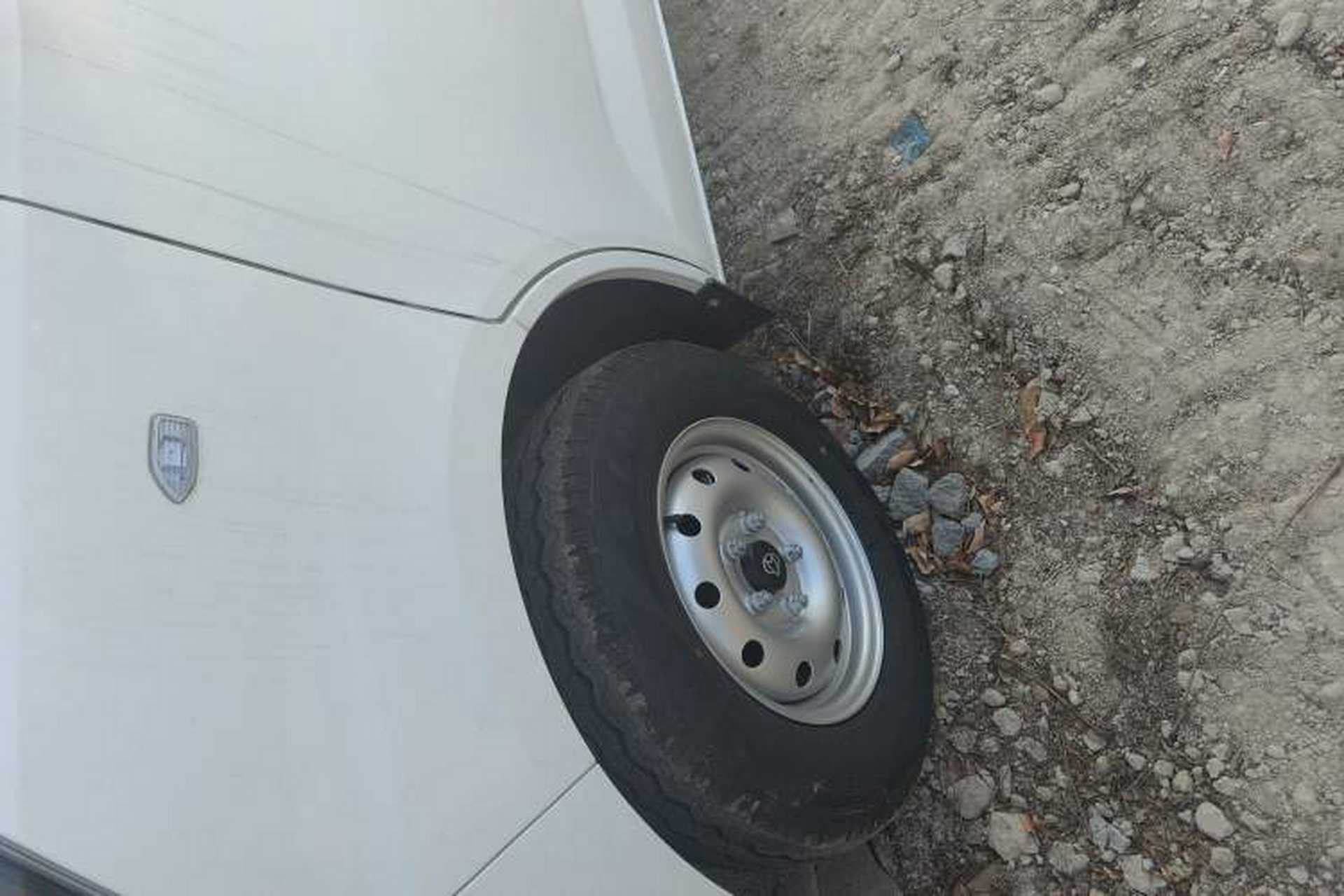 Used CHANGAN KAICHENG Ruixing EM60 2025 Passenger Version Comfort Edition 6 Seats 300 km Range Side-Hinged Doors Left Front Wheel Hub