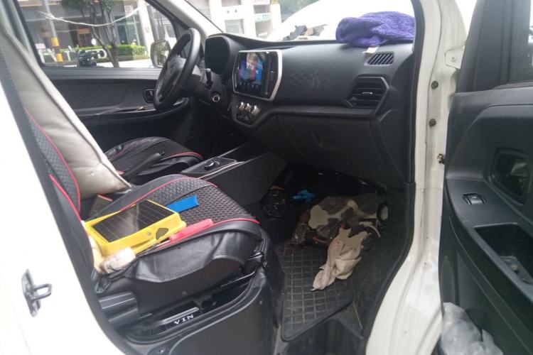 Used CHANGAN KAICHENG Ruixing EM60 2025 Passenger Version Comfort Model 6 Seats 300 km Liftback Door Left Rear Seat