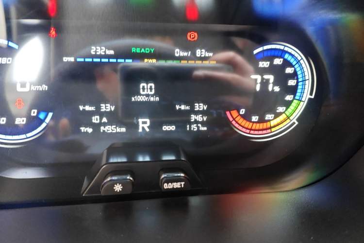 Used CHANGAN KAICHENG Ruixing EM60 2025 Passenger Version Comfort Model 6 Seats 300 km Liftback Door Odometer Close Up