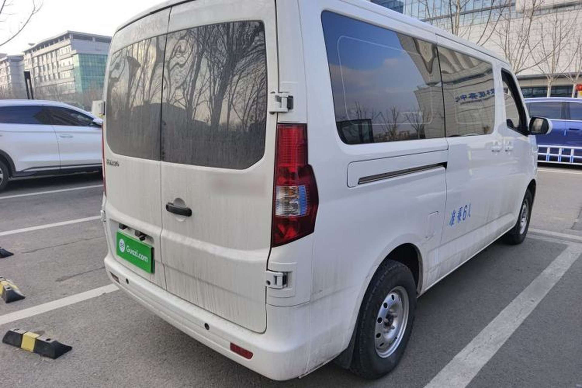 Used CHANGAN KAICHENG Ruixing EM60 2025 Passenger Version Comfort Edition 6 Seats 300 km Range Side-Hinged Doors Rear Right 45 Deg