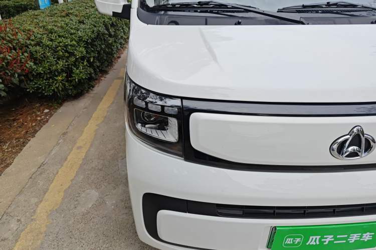Used CHANGAN KAICHENG Ruixing EM60 2025 Passenger Version Comfort Edition 6 Seats 300 km Range Side-Hinged Doors Right Front Headlight