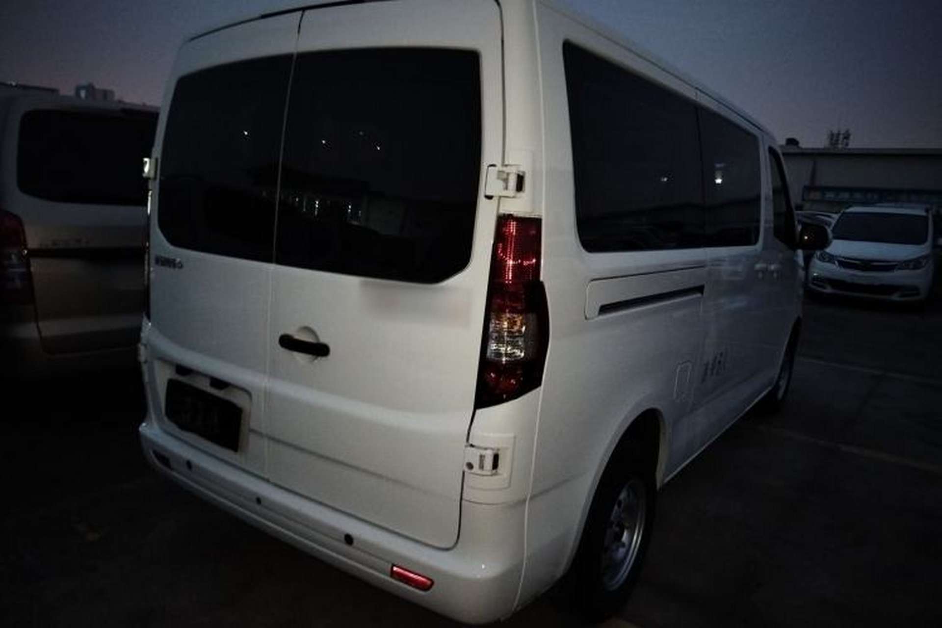 Used CHANGAN KAICHENG Ruixing EM60 2025 Passenger Version Comfort Edition 6 Seats 300 km Range Side-Hinged Doors Right Rear Taillight