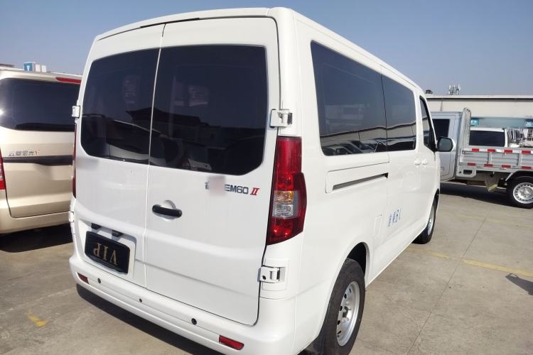 Used CHANGAN KAICHENG Ruixing EM60 2025 Passenger Version Comfort Edition 6 Seats 300 km Range Side-Hinged Doors Right Rear Taillight