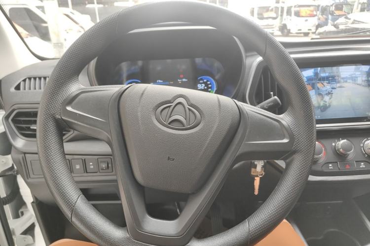 Used CHANGAN KAICHENG Ruixing EM60 2025 Passenger Version Comfort Model 6 Seats 300 km Liftback Door Steering Wheel