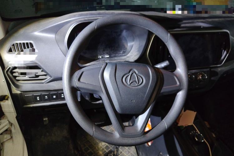Used CHANGAN KAICHENG Ruixing EM60 2025 Passenger Version Comfort Model 7 Seats 300 km Range Liftback Door Steering Wheel