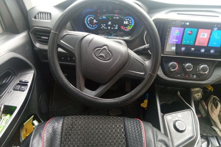 Used CHANGAN KAICHENG Ruixing EM60 2025 Passenger Version Comfort Model 6 Seats 300 km Liftback Door Steering Wheel
