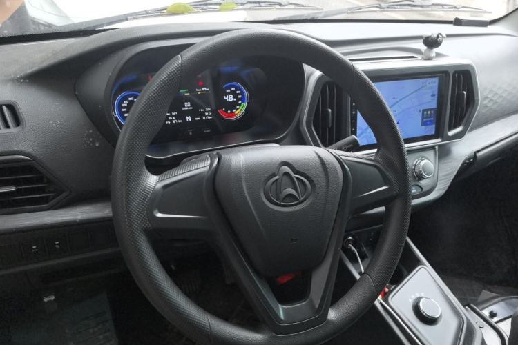 Used CHANGAN KAICHENG Ruixing EM60 2025 Passenger Version Comfort Model 6 Seats 300 km Liftback Door Steering Wheel