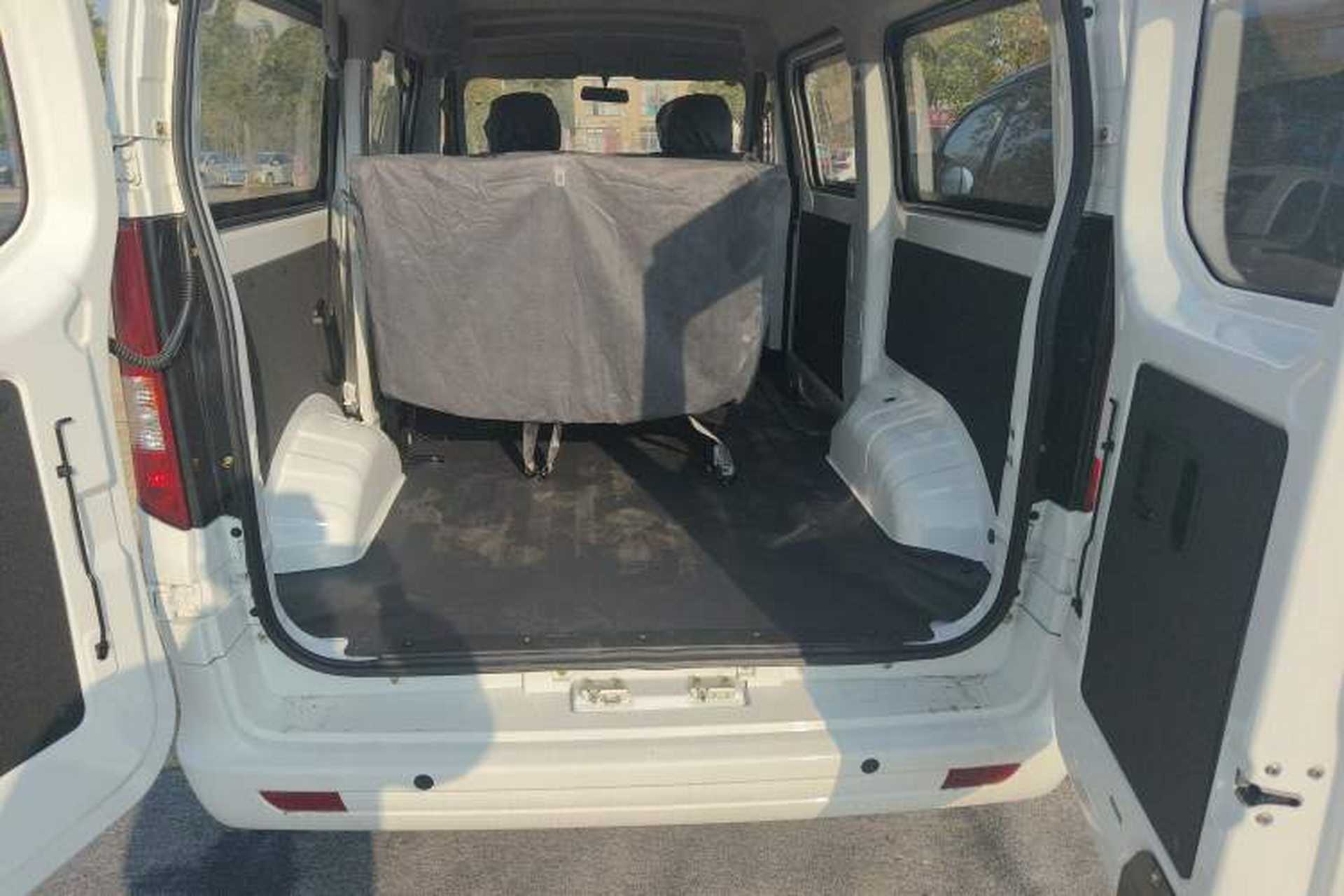 Used CHANGAN KAICHENG Ruixing EM60 2025 Passenger Version Comfort Edition 6 Seats 300 km Range Side-Hinged Doors Trunk