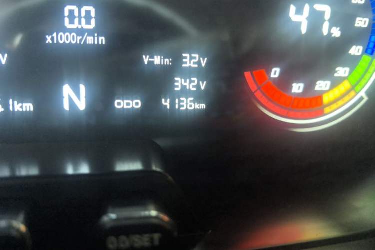 Used CHANGAN KAICHENG Ruixing EM60 2026 Model Comfort 7-seater 320 km, Gullwing Doors Odometer Close Up