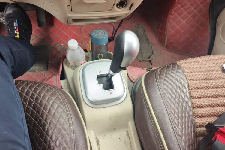 Used CHANGAN KAICHENG Ruixing EM80 2019 Flat Roof with Liftgate 2 Seats 48.4 kWh Gear Lever