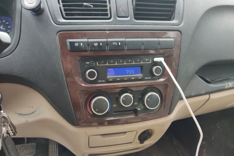 Used CHANGAN KAICHENG Ruixing EM80 2021 Flat-Top Back-Hinged Door 2-Seater 41.86 kWh Audio And AC Panel