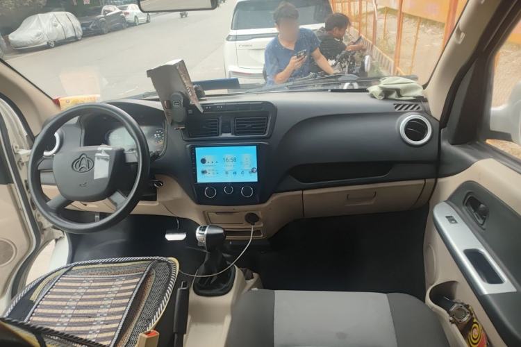 Used CHANGAN KAICHENG Ruixing EM80 2022 Flat Roof with Liftgate 7 Seats 41.86 kWh Center Console