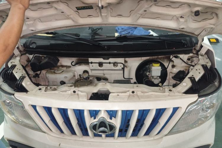 Used CHANGAN KAICHENG Ruixing EM80 2022 Flat-Top Double-Door 2-Seater 60kW 41.86kWh Engine Bay