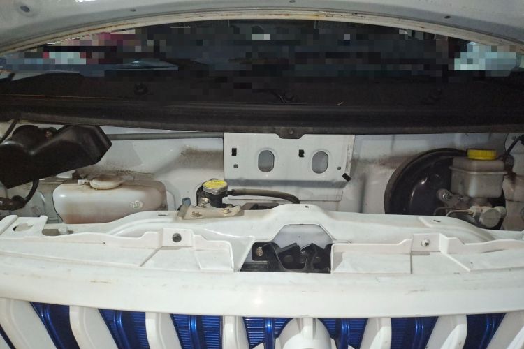 Used CHANGAN KAICHENG Ruixing EM80 2022 Flat Roof with Liftgate 2 Seats 60kW 41.86kWh Engine Bay