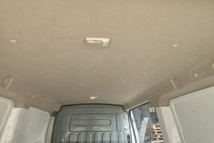Used CHANGAN KAICHENG Ruixing EM80 2022 Flat Roof with Liftgate 2 Seats 60kW 41.86kWh Headliner
