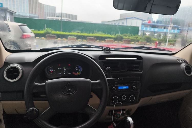 Used CHANGAN KAICHENG Ruixing EM80 2022 Flat Roof with Liftgate 2 Seats 60kW 41.86kWh Interior 2