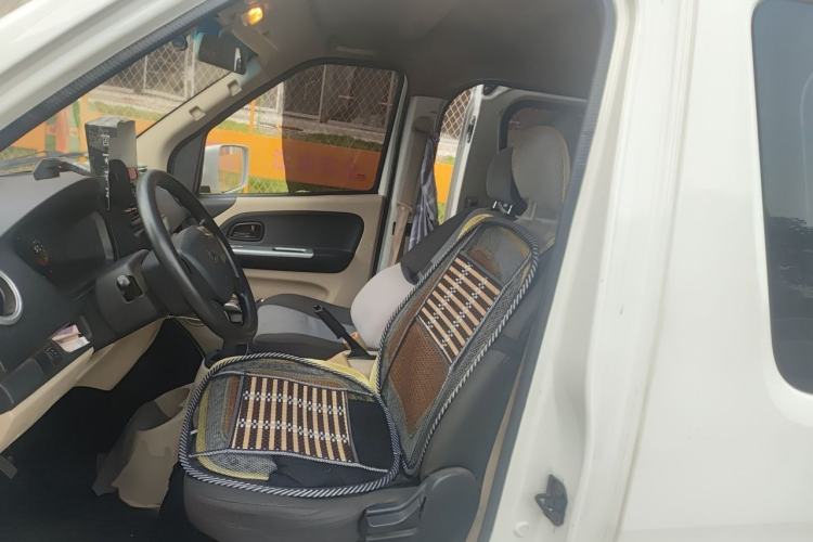 Used CHANGAN KAICHENG Ruixing EM80 2022 Flat Roof with Liftgate 7 Seats 41.86 kWh Left Front Seat