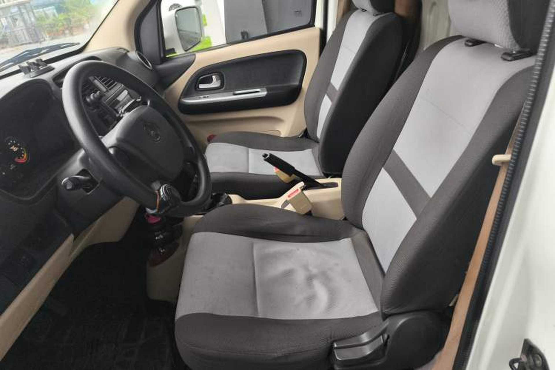 Used CHANGAN KAICHENG Ruixing EM80 2022 Flat Roof with Liftgate 2 Seats 60kW 41.86kWh Left Front Seat