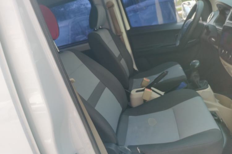 Used CHANGAN KAICHENG Ruixing EM80 2022 Flat-Top Side-Hinged Doors 7 Seats 41.86 kWh Right Front Seat