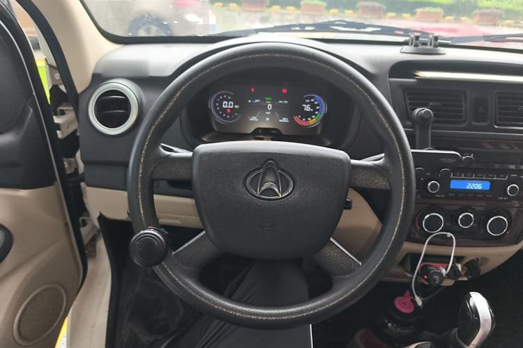 Used CHANGAN KAICHENG Ruixing EM80 2022 Flat Roof with Liftgate 2 Seats 60kW 41.86kWh Steering Wheel