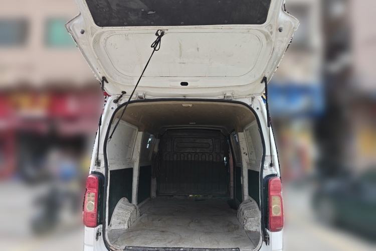 Used CHANGAN KAICHENG Ruixing EM80 2022 Flat Roof with Liftgate 2 Seats 60kW 41.86kWh Trunk