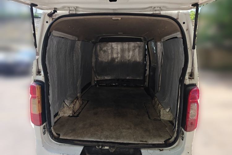 Used CHANGAN KAICHENG Ruixing EM80 2022 Flat Roof with Liftgate 2 Seats 60kW 41.86kWh Trunk
