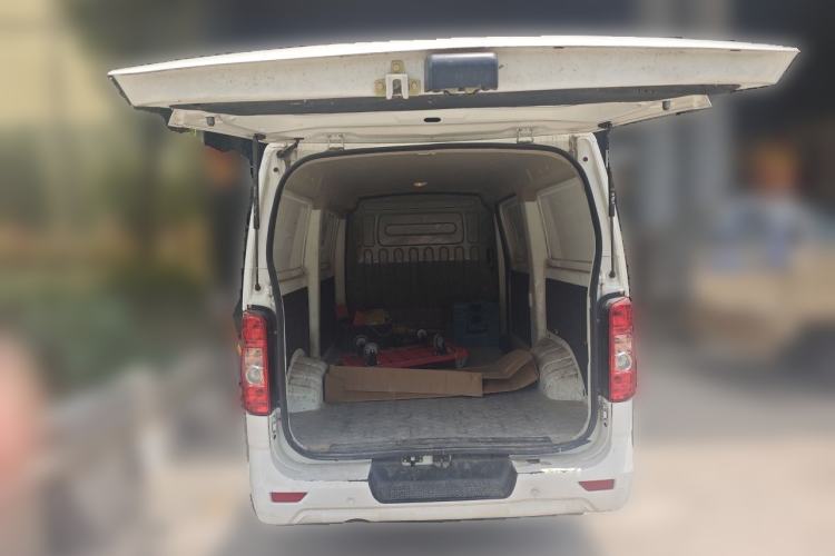 Used CHANGAN KAICHENG Ruixing EM80 2022 Flat Roof with Liftgate 2 Seats 60kW 41.86kWh Trunk