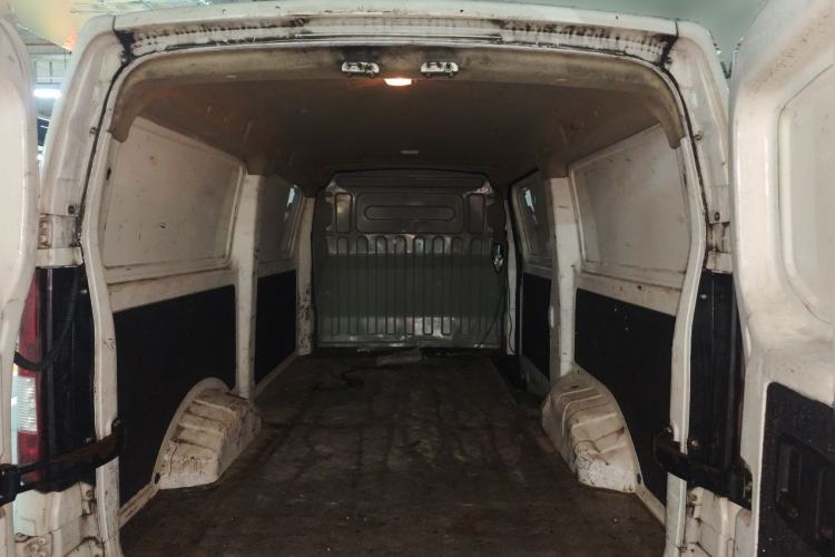 Used CHANGAN KAICHENG Ruixing EM80 2022 Flat-Top Double-Door 2-Seater 60kW 41.86kWh Trunk