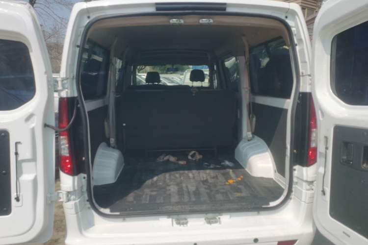 Used CHANGAN KAICHENG Ruixing EM80 2022 Flat-Top Side-Hinged Doors 7 Seats 41.86 kWh Trunk
