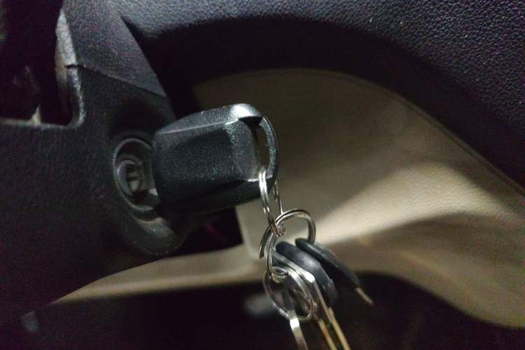 Used CHANGAN KAICHENG Ruixing EM80 2022 Flat-Top Double-Door 2-Seater 60kW 41.86kWh Vehicle Key