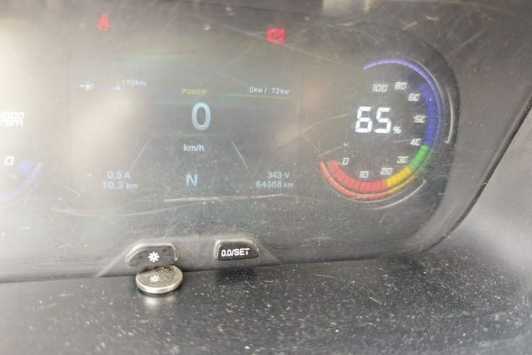 Used CHANGAN KAICHENG Ruixing EM80 2023 EM80 Ⅱ Side-Hinged 2-Seat Base Model Odometer Close Up