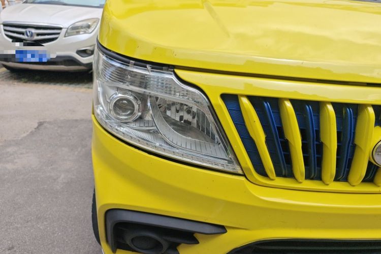 Used CHANGAN KAICHENG Ruixing EM80 2023 EM80 Ⅱ Side-Hinged 2-Seat Base Model Right Front Headlight